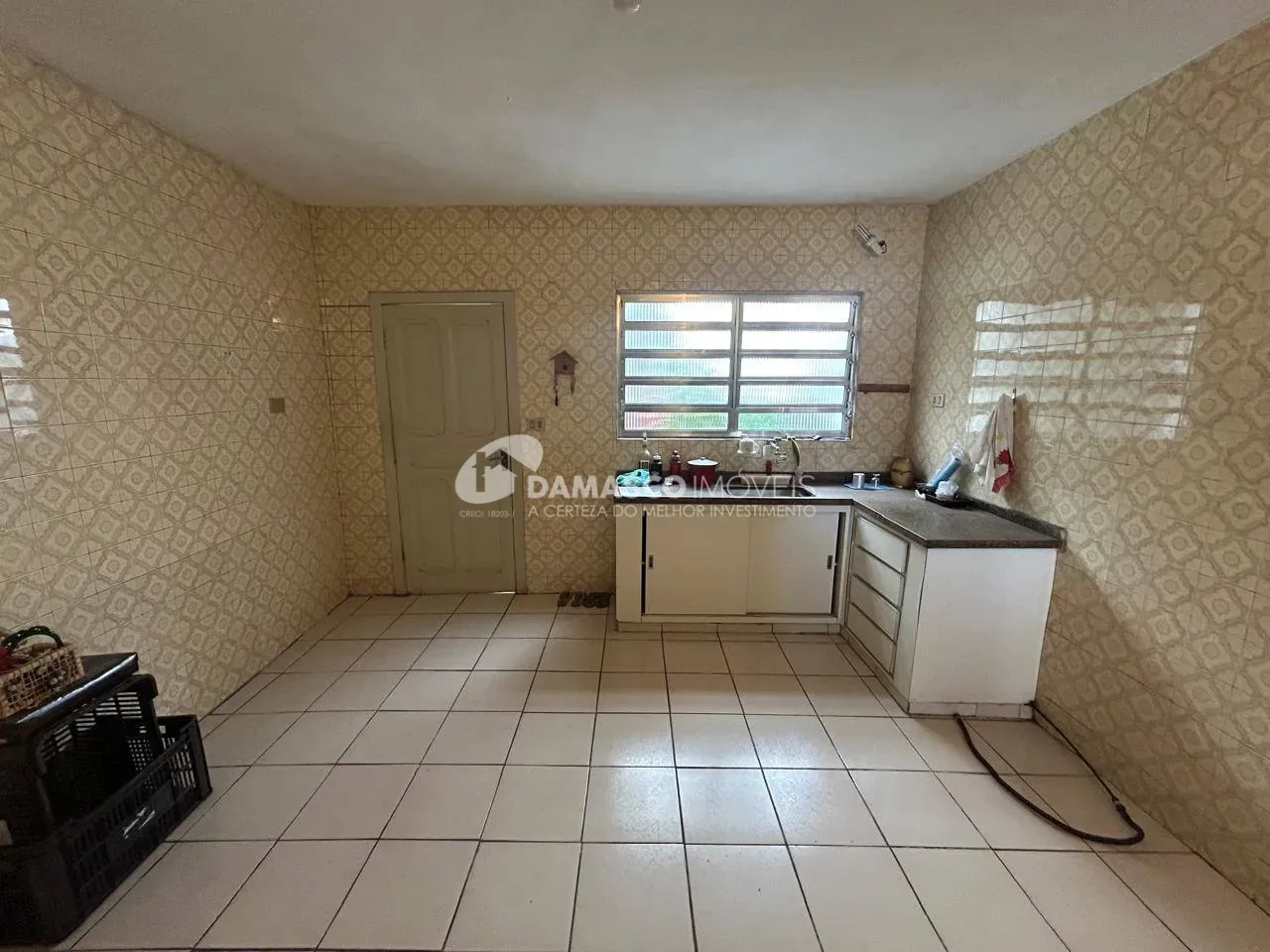 Sobrado à  venda com 178m² de área útil, 2 quartos, 3 vagas, próximo do Complexo Poliesportivo Lauro Gomes, no Bairro Olímpico, em São Caetano do Sul, SP