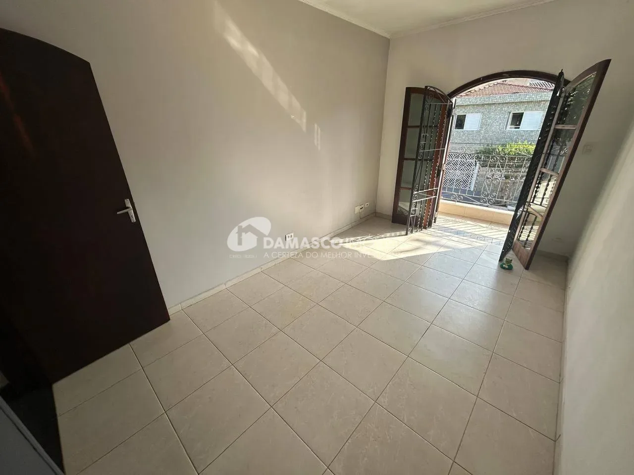 Sobrado para Venda 3 Quartos, 2 Suites, 5 Vagas, Mauá, São Caetano do Sul - SP