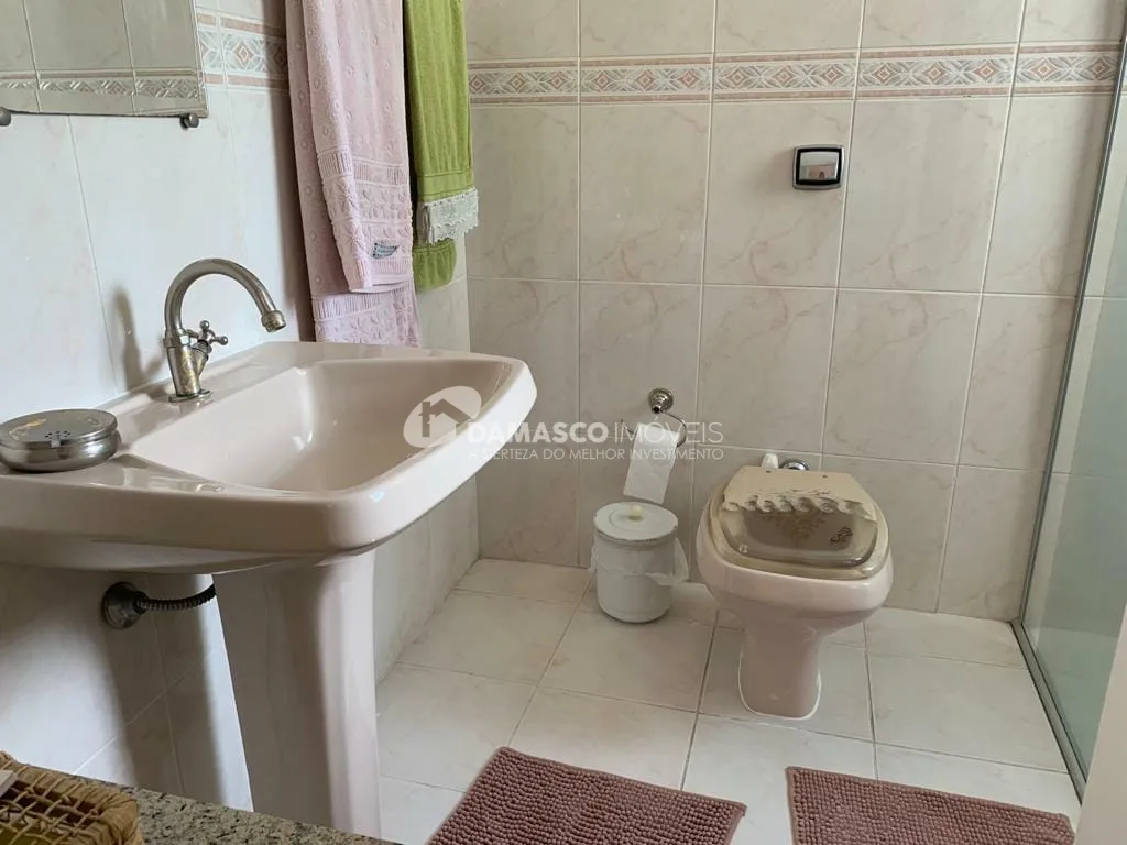 Sobrado à venda 3 Quartos, 1 Suite, 4 Vagas, 220M², Santa Maria, São Caetano do Sul - SP