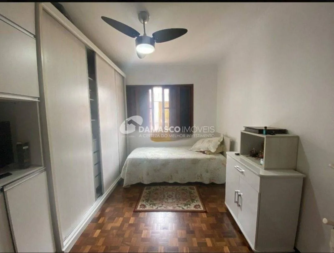 Casa à venda 3 Quartos, 1 Suite, 4 Vagas, 166M², Barcelona, São Caetano do Sul - SP