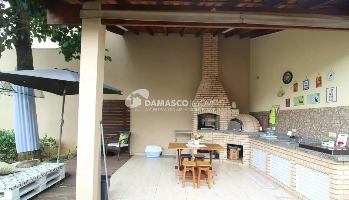 Sobrado à venda 4 Quartos, 1 Suite, 3 Vagas, 240M², Cerâmica, São Caetano do Sul - SP