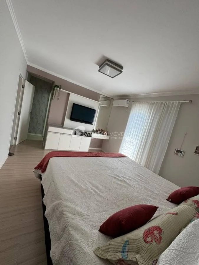 SOBRADO COM ESPAÇO GOURMET NO BAIRRO OLÍMPICO