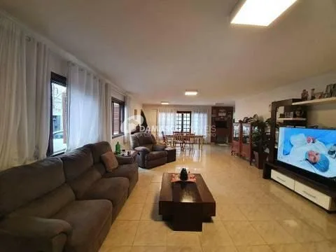 Sobrado à venda 4 Quartos, 2 Suites, 4 Vagas, 312M², Jardim São Caetano, São Caetano do Sul - SP