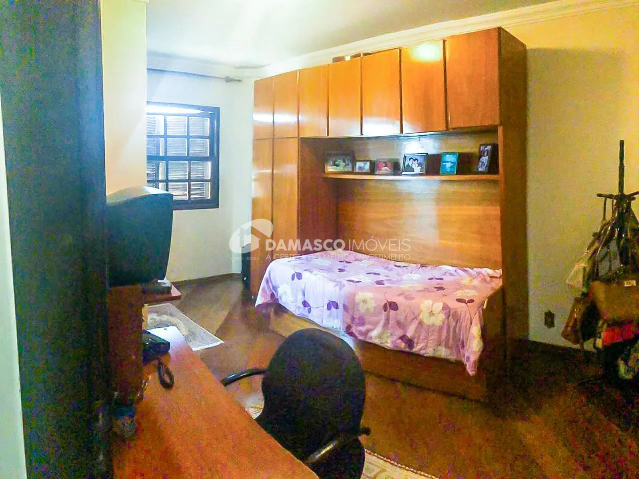 Sobrado à venda 5 Quartos, 2 Suites, 6 Vagas, Vila Sacadura Cabral, Santo André - SP