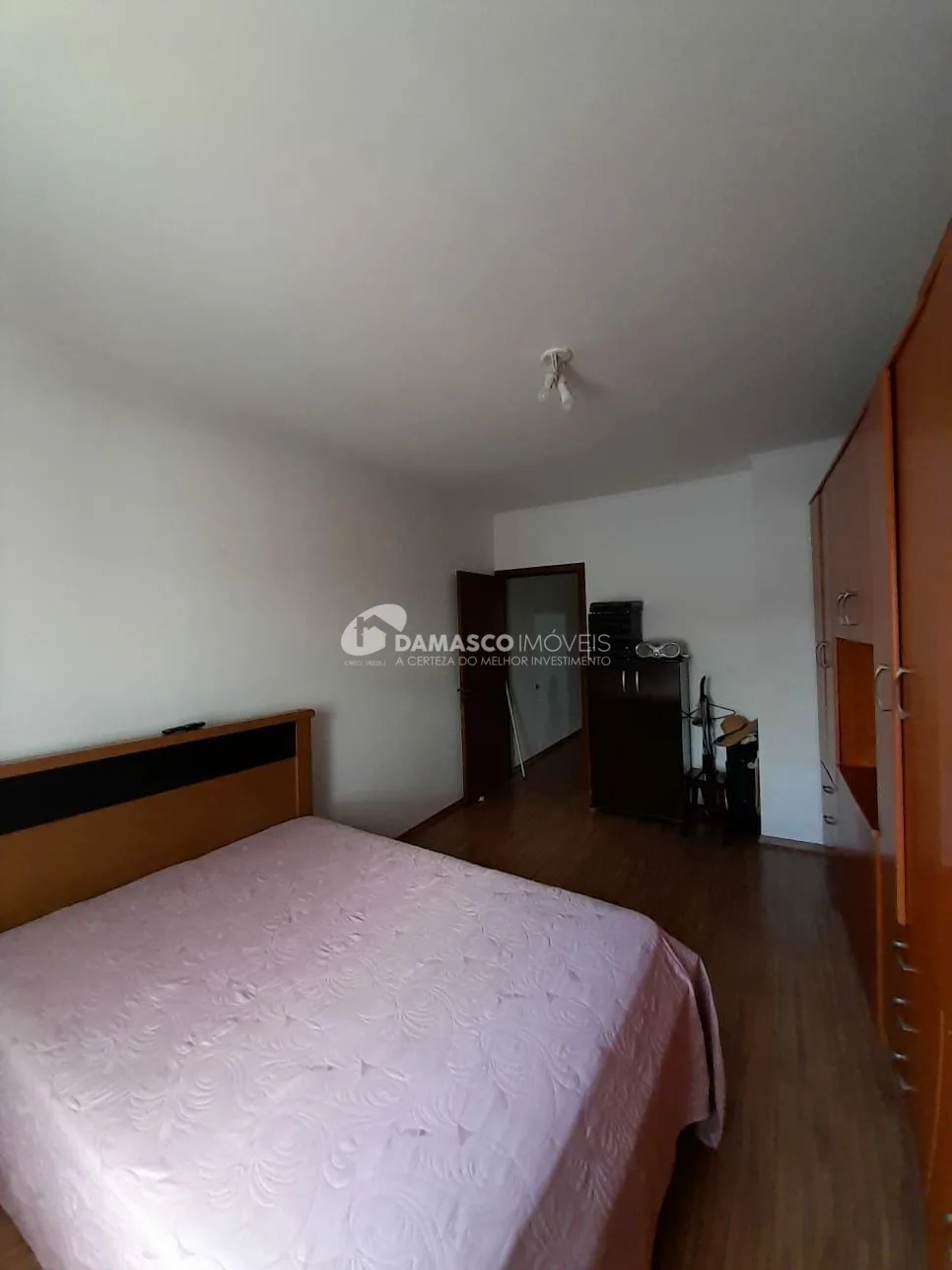 Sobrado à venda 2 Quartos, 1 Vaga, 159M², Cerâmica, São Caetano do Sul - SP