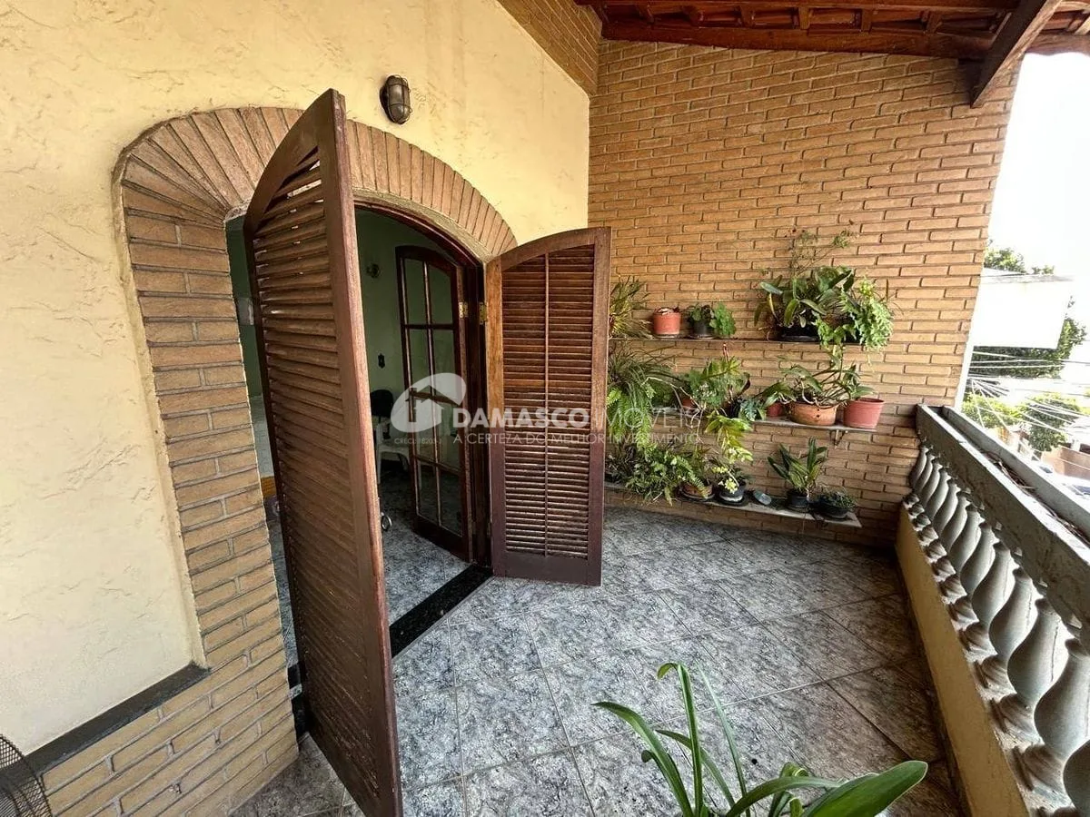 Sobrado a venda, 3 dorm, 4 vagas