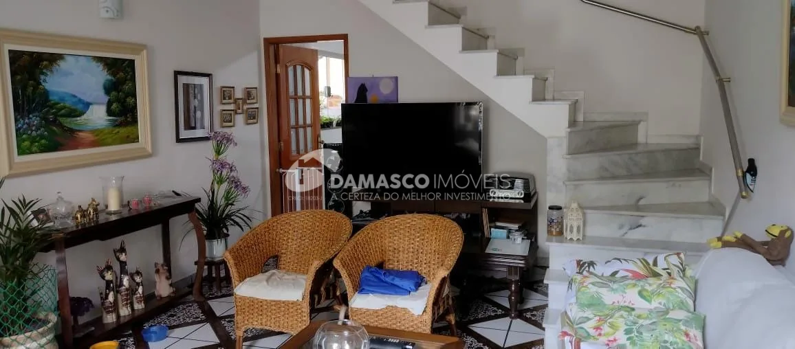 Sobrado à venda 3 Quartos, 1 Suite, 3 Vagas, 155M², Santa Paula, São Caetano do Sul - SP