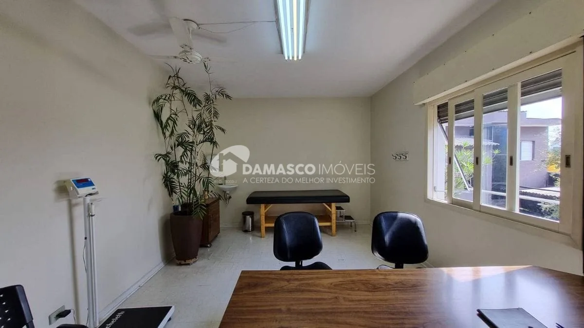 Sobrado à venda, 3 dorm (1suíte), 6 vagas, Olímpico