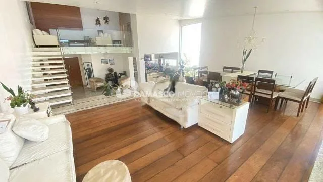 Sobrado à venda 3 Quartos, 3 Suites, 5 Vagas, 380M², Jardim, Santo André - SP
