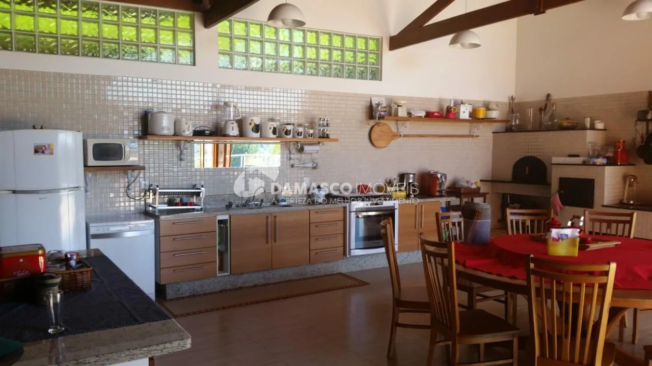 Sobrado à venda 5 Quartos, 5 Suites, 12 Vagas, 750M², Não informado, Piracicaba - SP