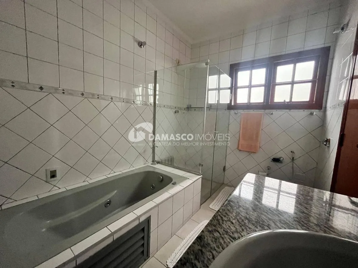 Sobrado para locação, 4 suítes, 5 vagas, Campestre, Santo André, SP