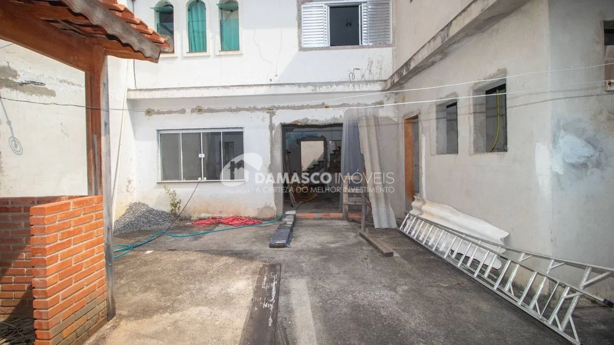 Imóvel com duas casas Bairro Osvaldo Cruz