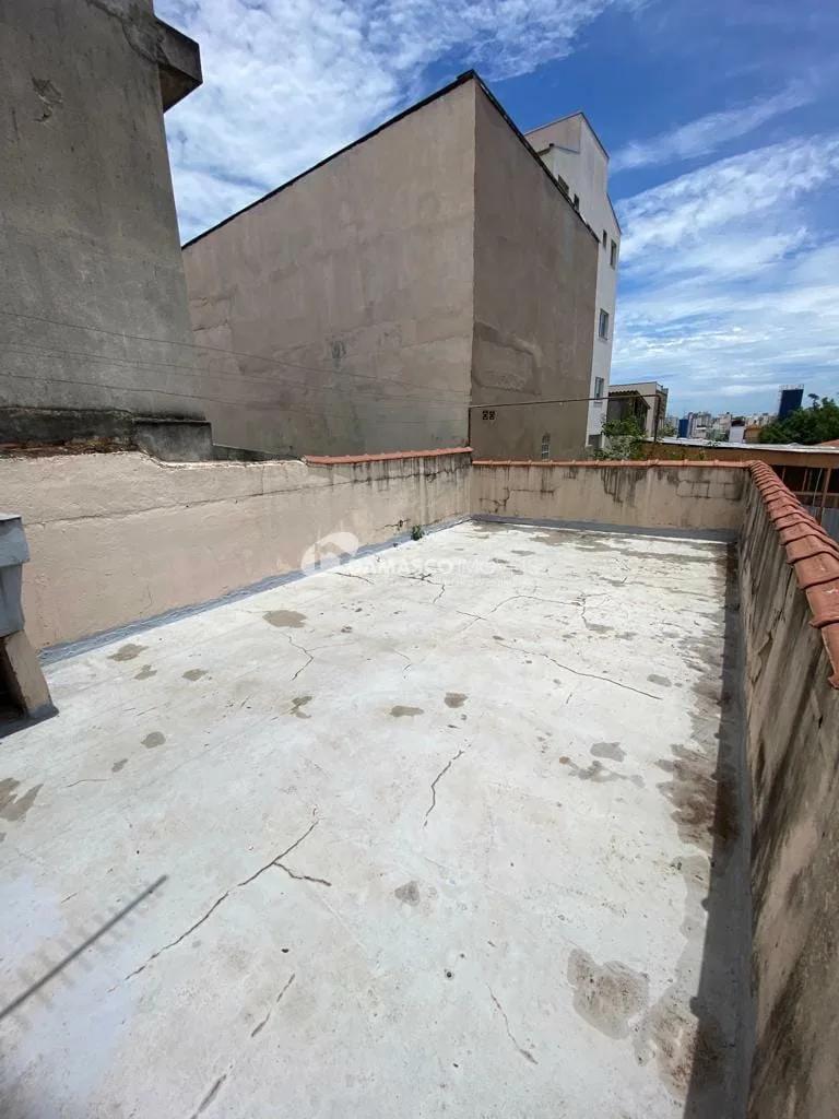 Casa à venda 2 Quartos, 2 Vagas, Vila Palmares, Santo André - SP