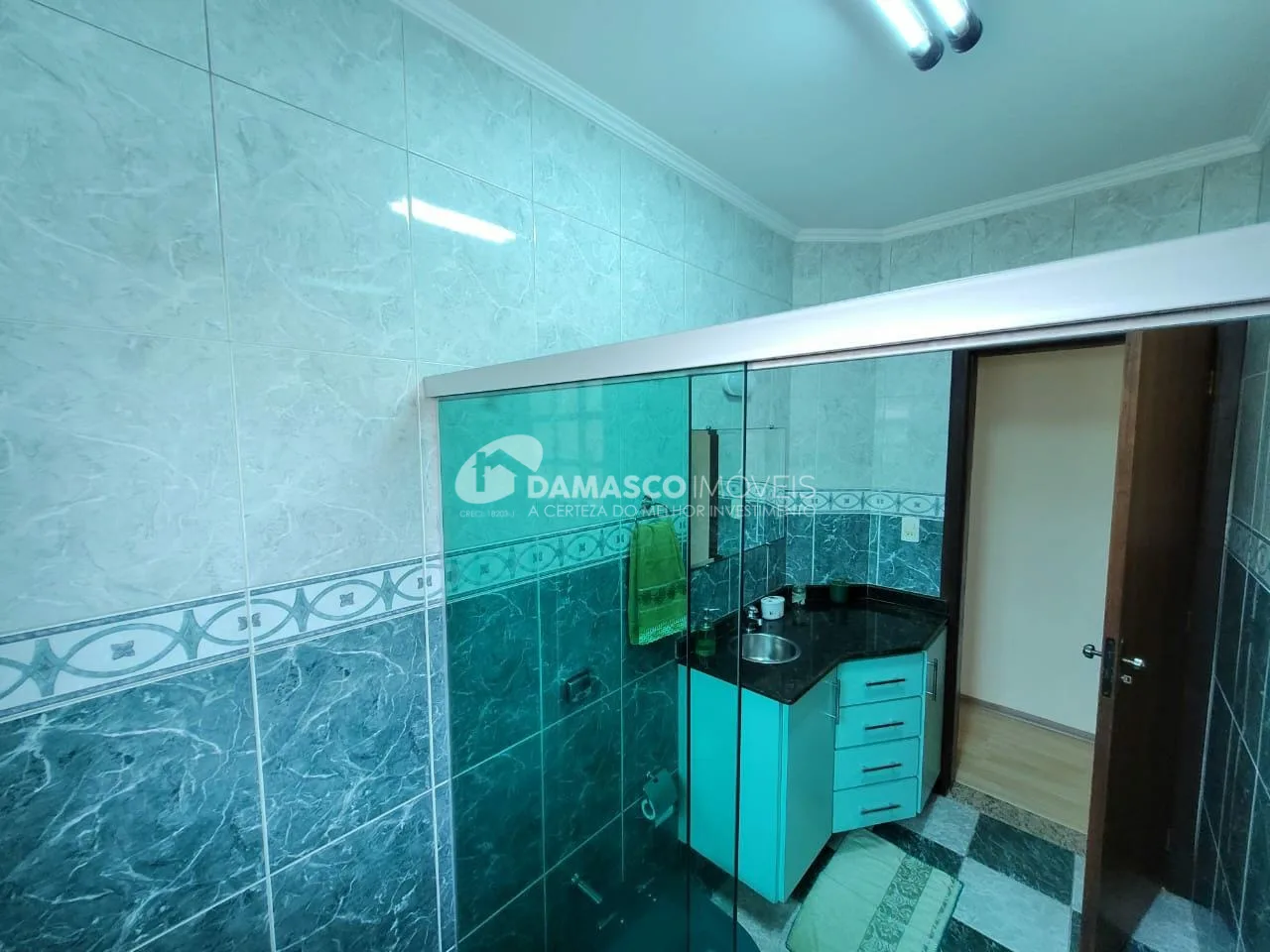 Sobrado à venda 3 Quartos, 1 Suite, 5 Vagas, 297M², Sítio da Figueira, São Paulo - SP