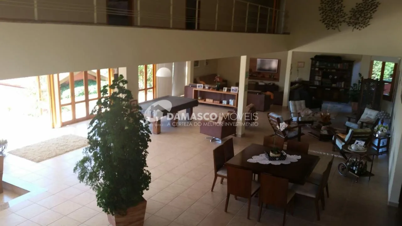 Sobrado à venda 5 Quartos, 5 Suites, 12 Vagas, 750M², Não informado, Piracicaba - SP