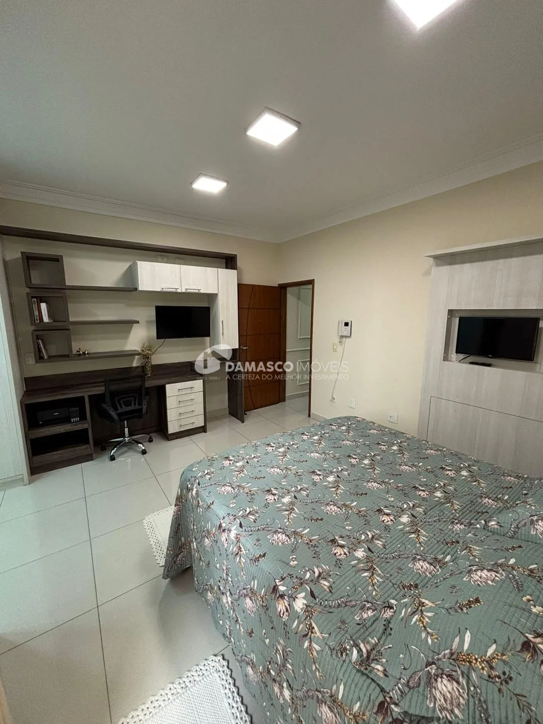 Casa Assobradada à Venda – Bairro Nova Gerty, São Caetano do Sul
