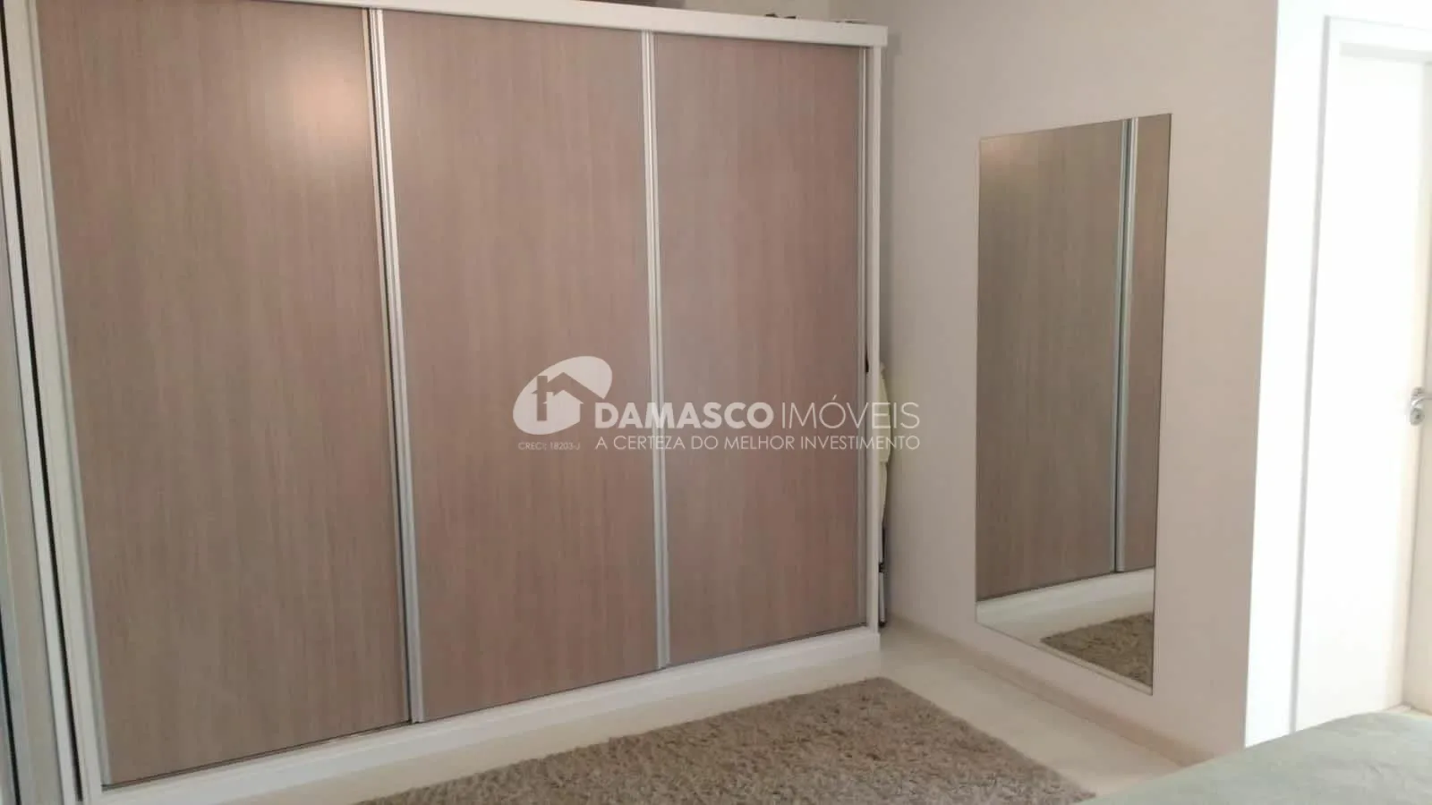 Sobrado à venda 4 Quartos, 2 Suites, 4 Vagas, 360M², Barcelona, São Caetano do Sul - SP