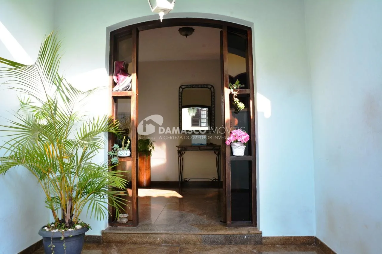 Casa à venda 3 Quartos, 1 Suite, 6 Vagas, 361M², Jardim São Caetano, São Caetano do Sul - SP