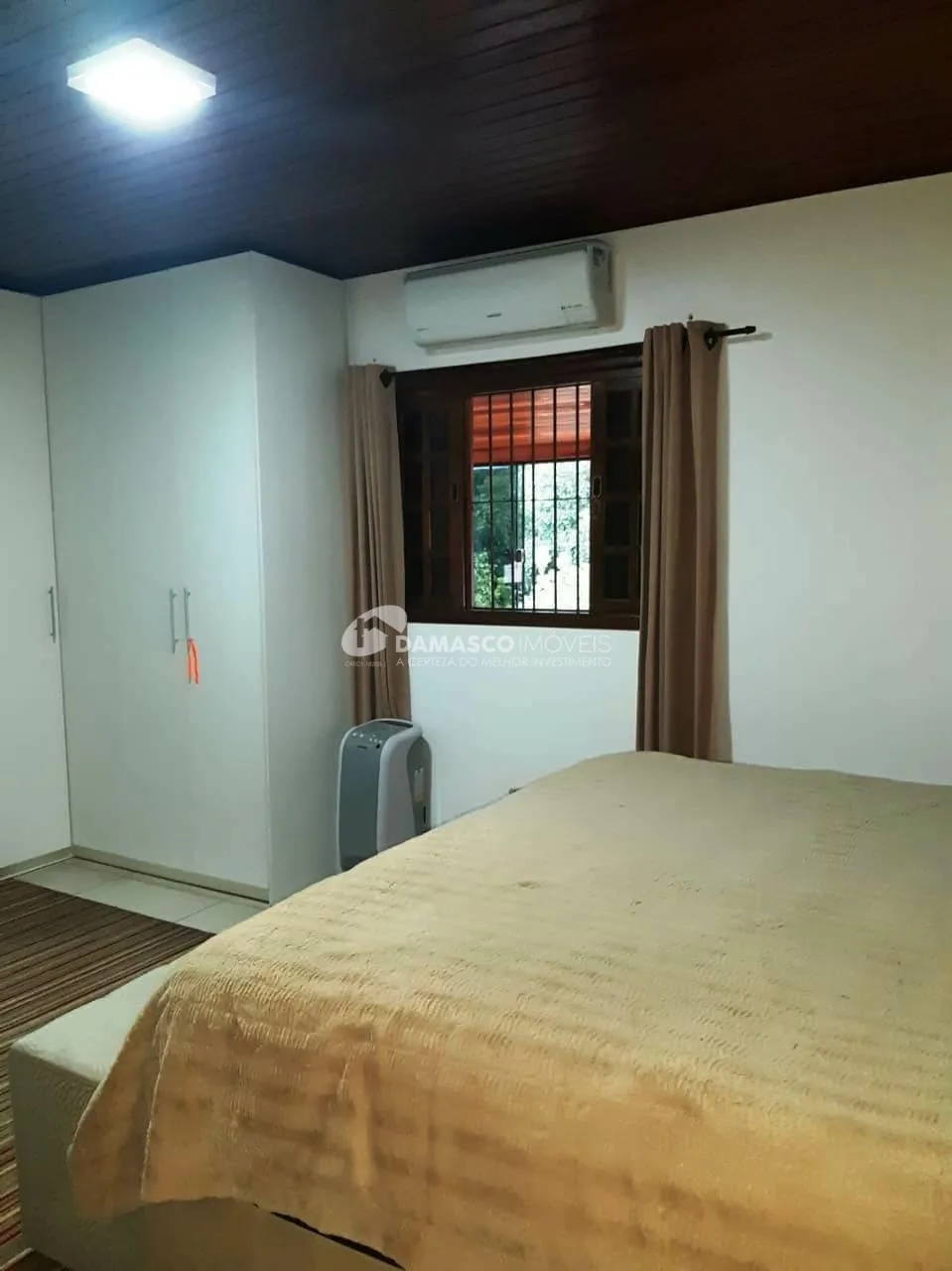Chácara à venda 4 Quartos, 3 Suítes, 10 Vagas, Horto F Dois, Mairinque - SP