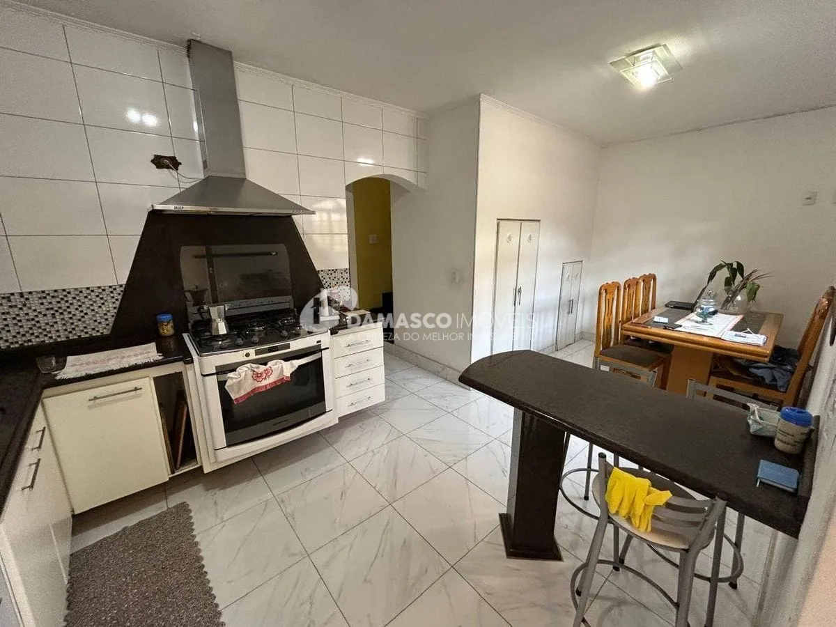 Sobrado a venda, 3 dorm, 4 vagas