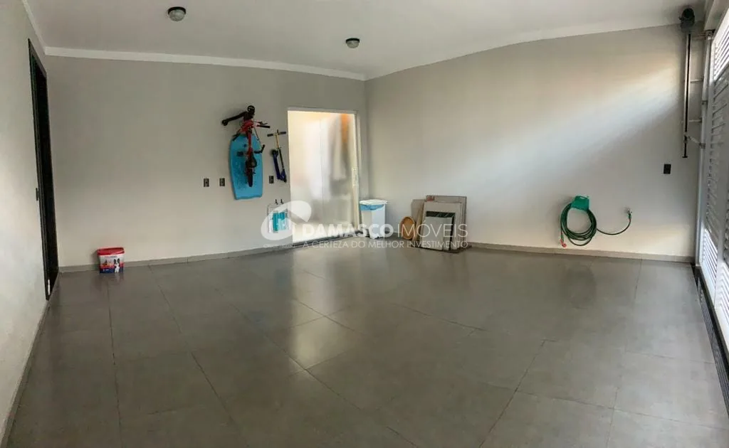 Sobrado à venda 3 Quartos, 1 Suite, 2 Vagas, 120M², Barcelona, São Caetano do Sul - SP
