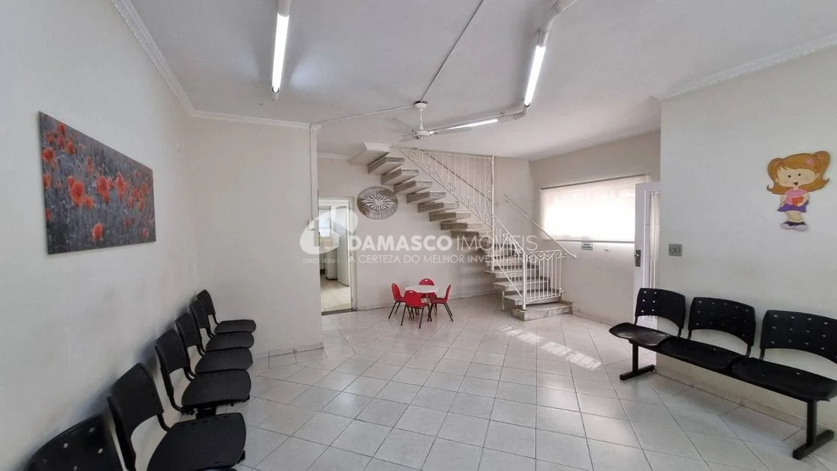 Sobrado à venda, 3 dorm (1suíte), 6 vagas, Olímpico