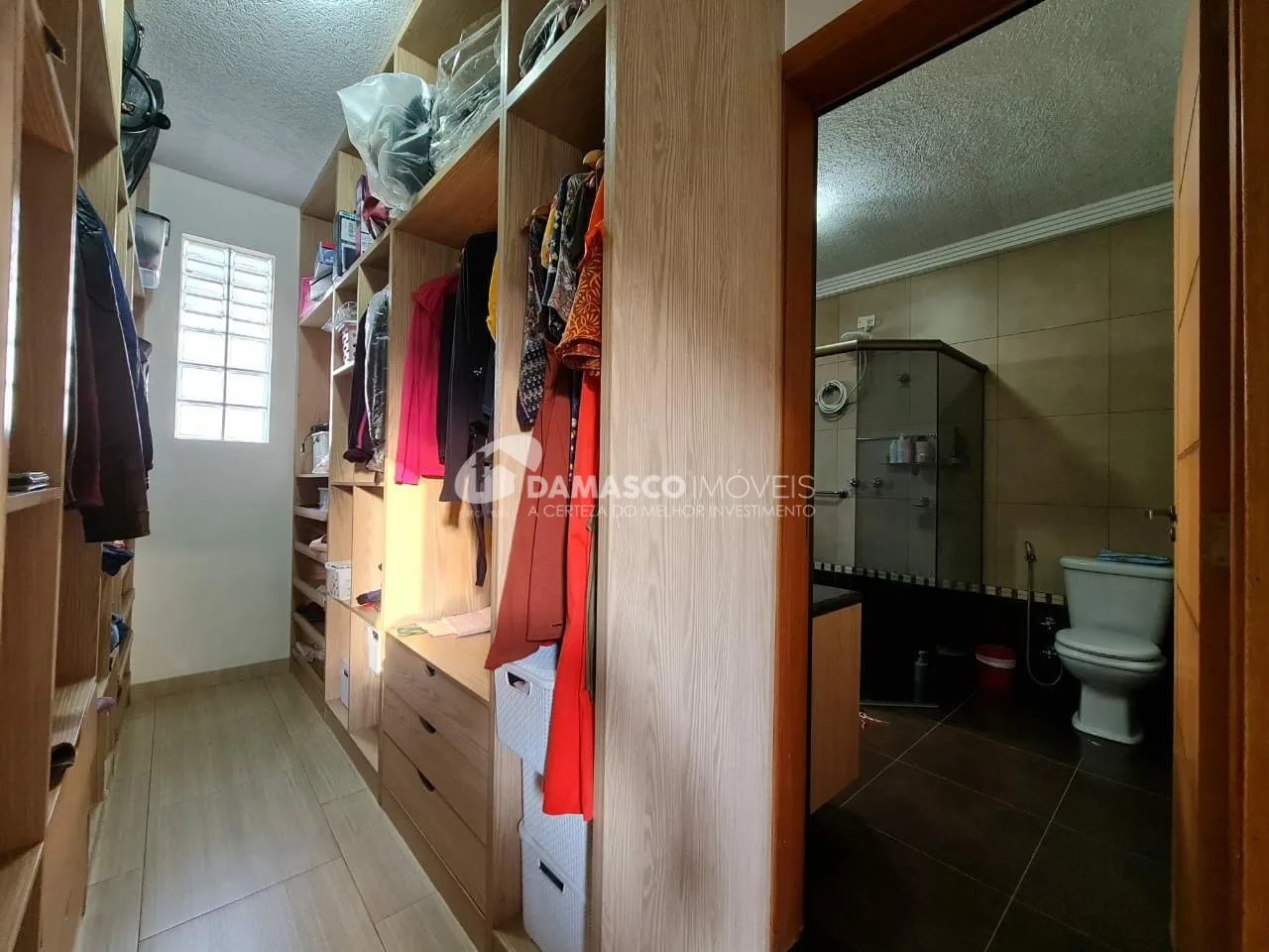 Sobrado à venda 4 Quartos, 1 Suite, 2 Vagas, 220M², Campestre, Santo André - SP