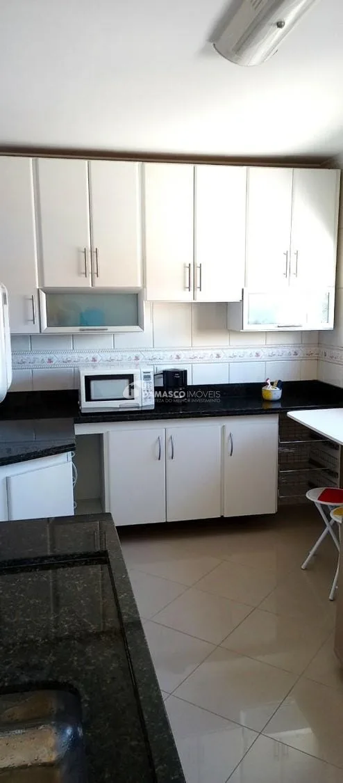 Sobrado à venda 3 Quartos, 3 Suites, 2 Vagas, 282M², Jardim Stella, Santo André - SP