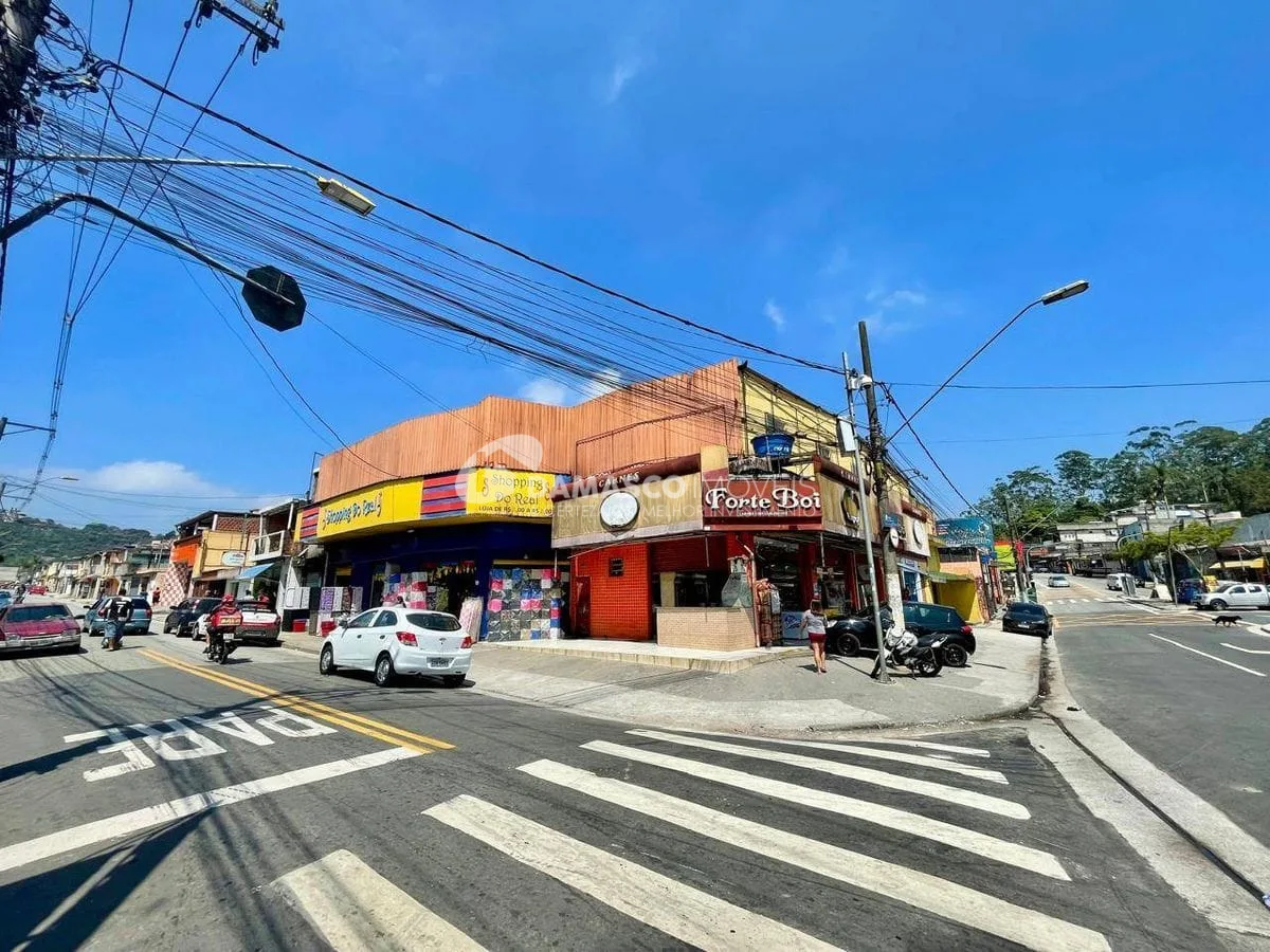 Prédio comercial no Jardim Santo André