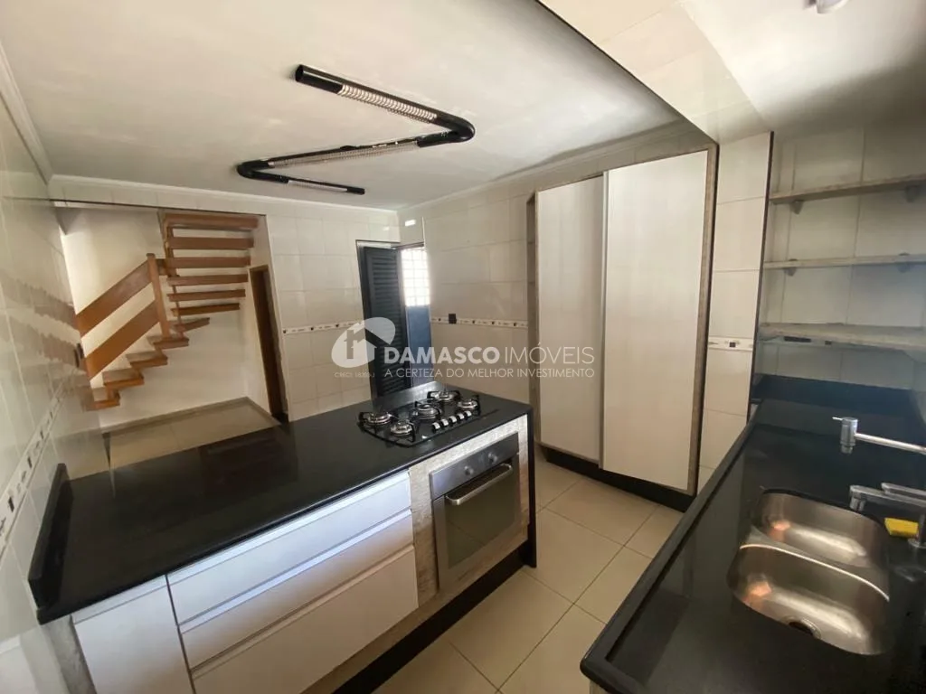 Sobrado comercial com moradia / local ótimo na Av. Presidente Kennedy - SCSul
