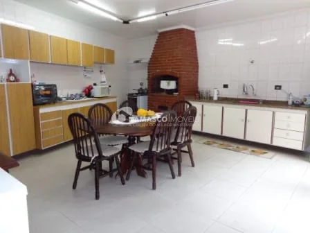 Sobrado à venda 4 Quartos, 1 Suite, 4 Vagas, 298M², Olímpico, São Caetano do Sul - SP