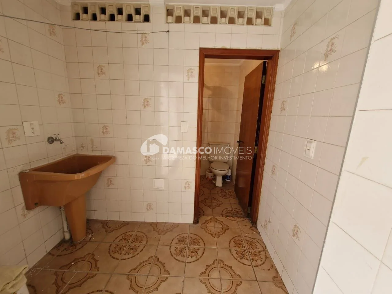 Sobrado à Venda no Barcelona, São Caetano do Sul | 3 Dormitórios | 1 Suíte | 3 Vagas