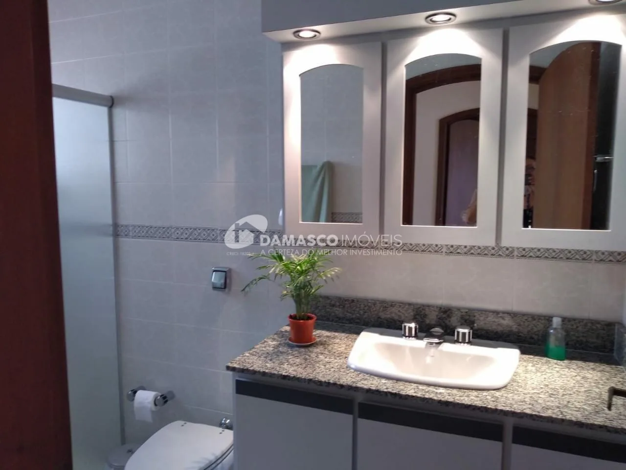 Sobrado à venda 3 Quartos, 1 Suite, 4 Vagas, 320M², Santa Paula, São Caetano do Sul - SP