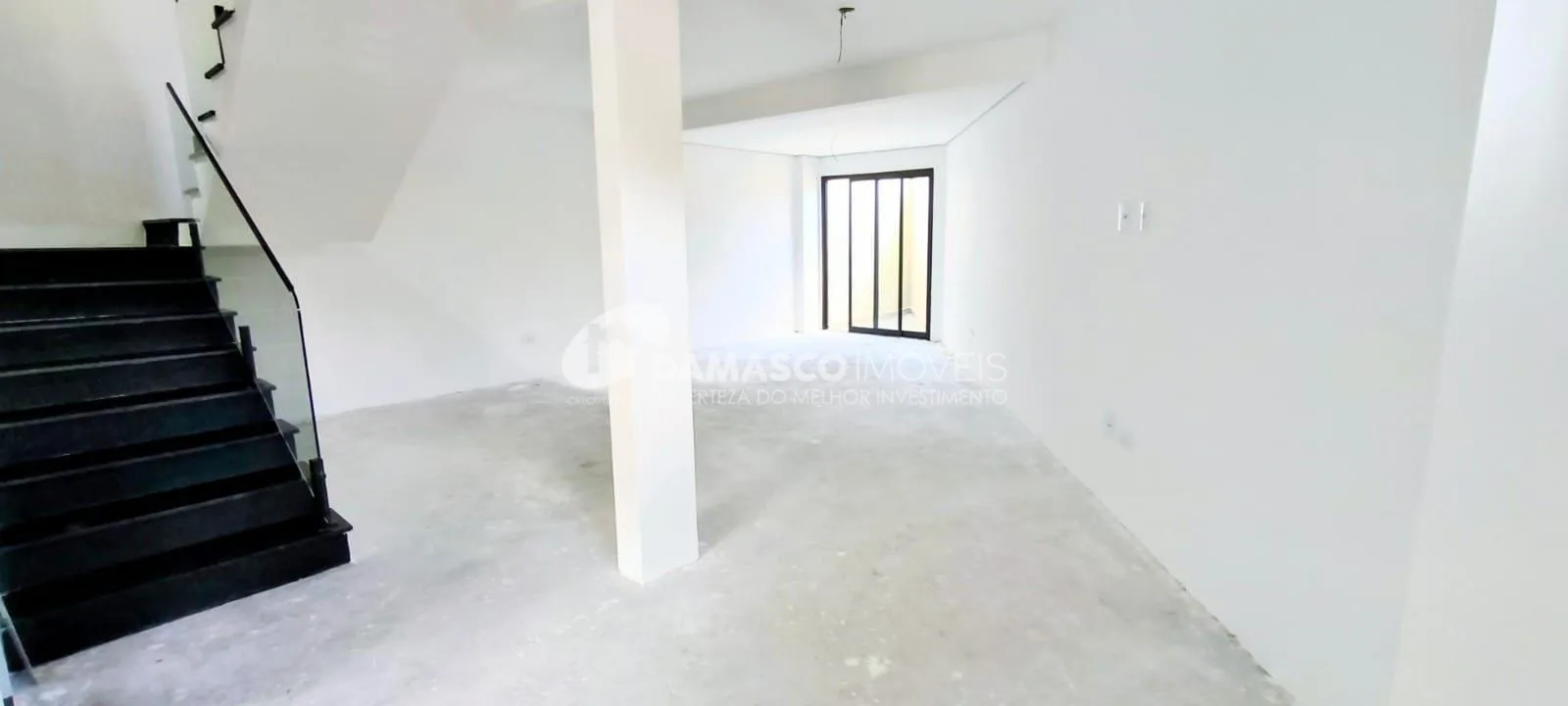 Sobrado, 3 suítes, 188m², Olímpico