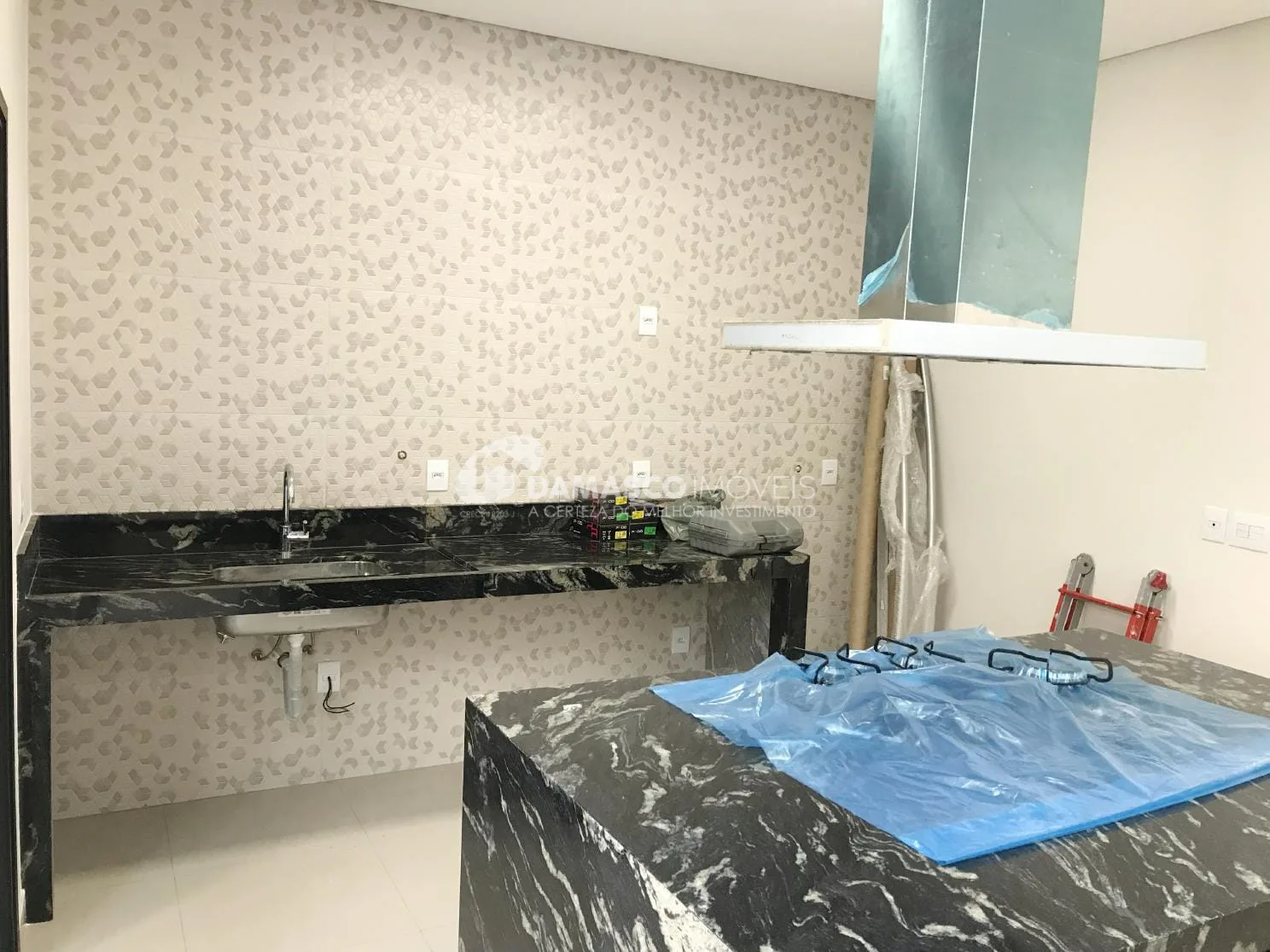 Sobrado à venda 3 Quartos, 3 Suites, 3 Vagas, 260M², Santa Maria, São Caetano do Sul - SP