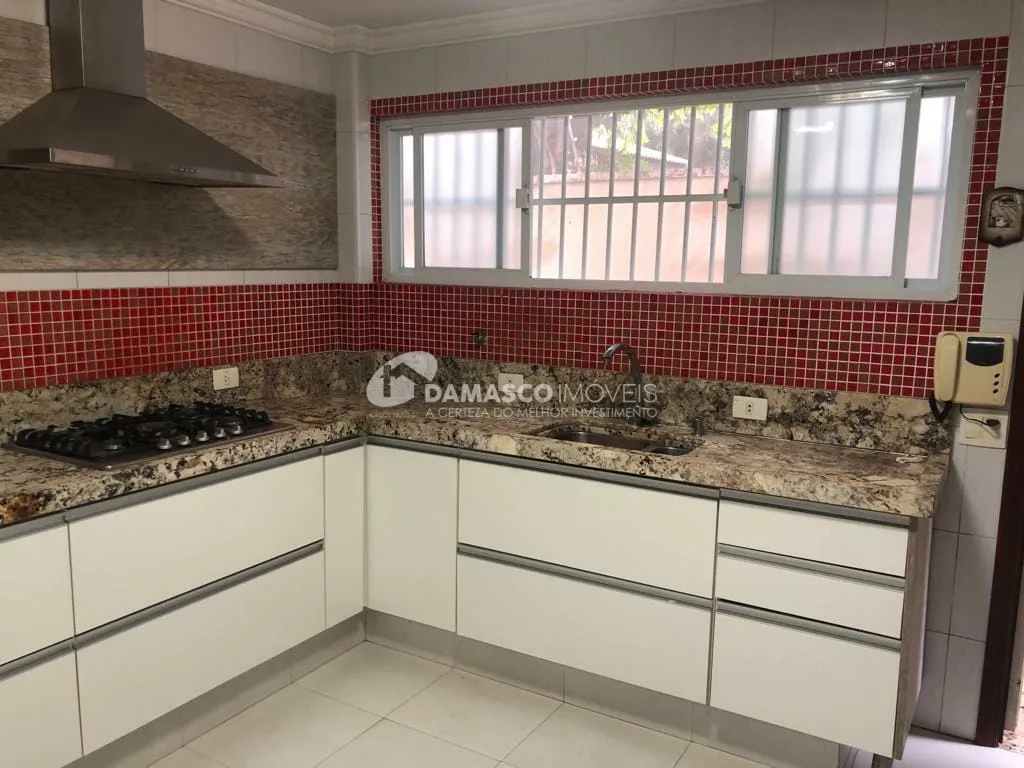 Sobrado à venda 3 Quartos, 3 Suítes, 4 Vagas, 350 m², Vila Floresta, Santo André - SP