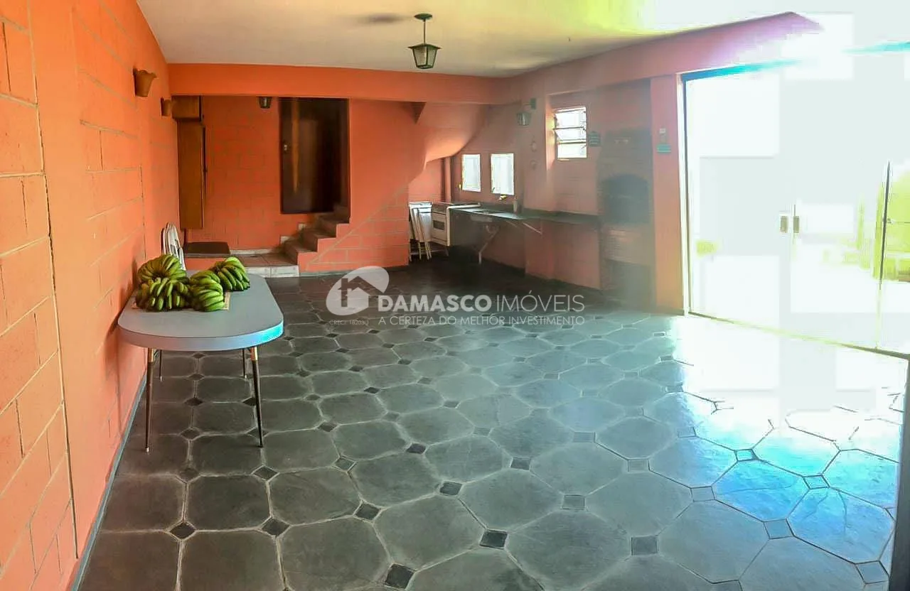 Sobrado à venda 5 Quartos, 2 Suites, 6 Vagas, Vila Sacadura Cabral, Santo André - SP