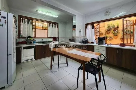 Sobrado à venda 3 Quartos, 3 Suites, 4 Vagas, 370M², Boa Vista, São Caetano do Sul - SP