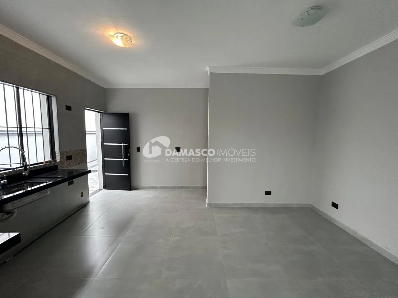 Casa Térrea Reformada à Venda na Nova Gerty, São Caetano do Sul | 2 Dormitórios | 2 Vagas