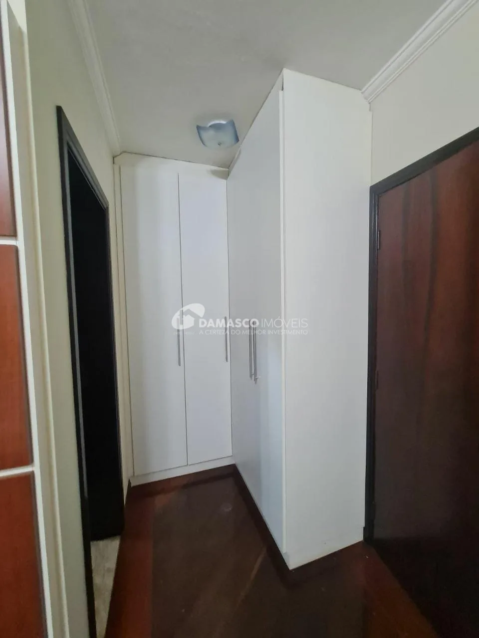 Casa à venda 3 Quartos, 3 Suites, 450M², Avenida Estrutural Leste, Ibiúna - SP
