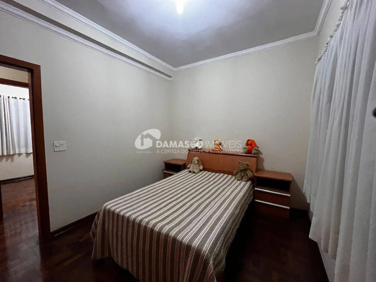 Casa térrea, 3 quartos, 3 vagas, a  venda - Vila Alpina SP