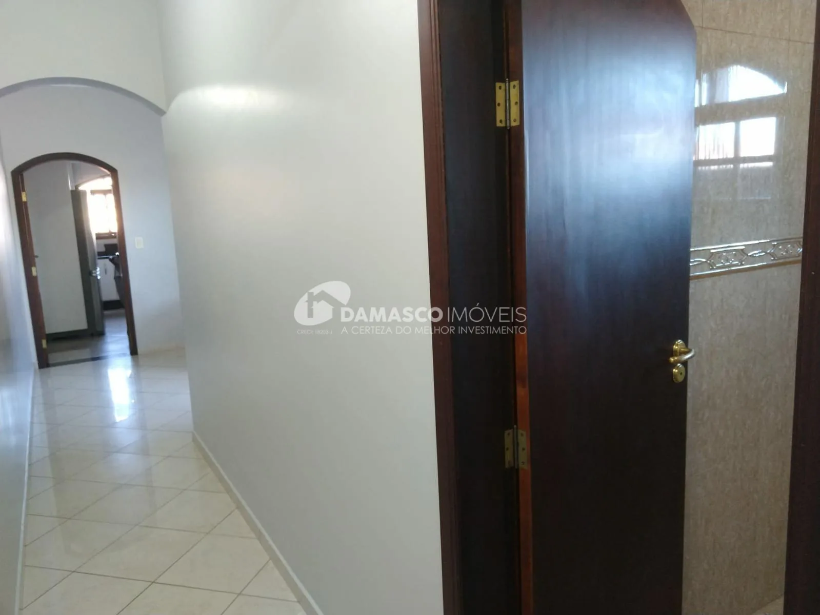 Sobrado à venda 2 Quartos, 1 Suite, 6 Vagas, 345M², Nova Gerty, São Caetano do Sul - SP