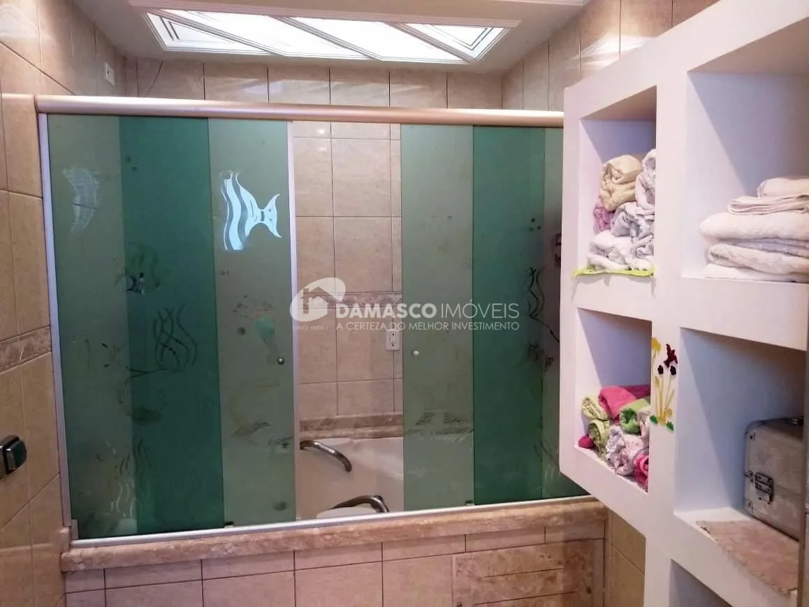 Sobrado à venda 3 Quartos, 1 Suite, 5 Vagas, 240M², Jardim, Santo André - SP
