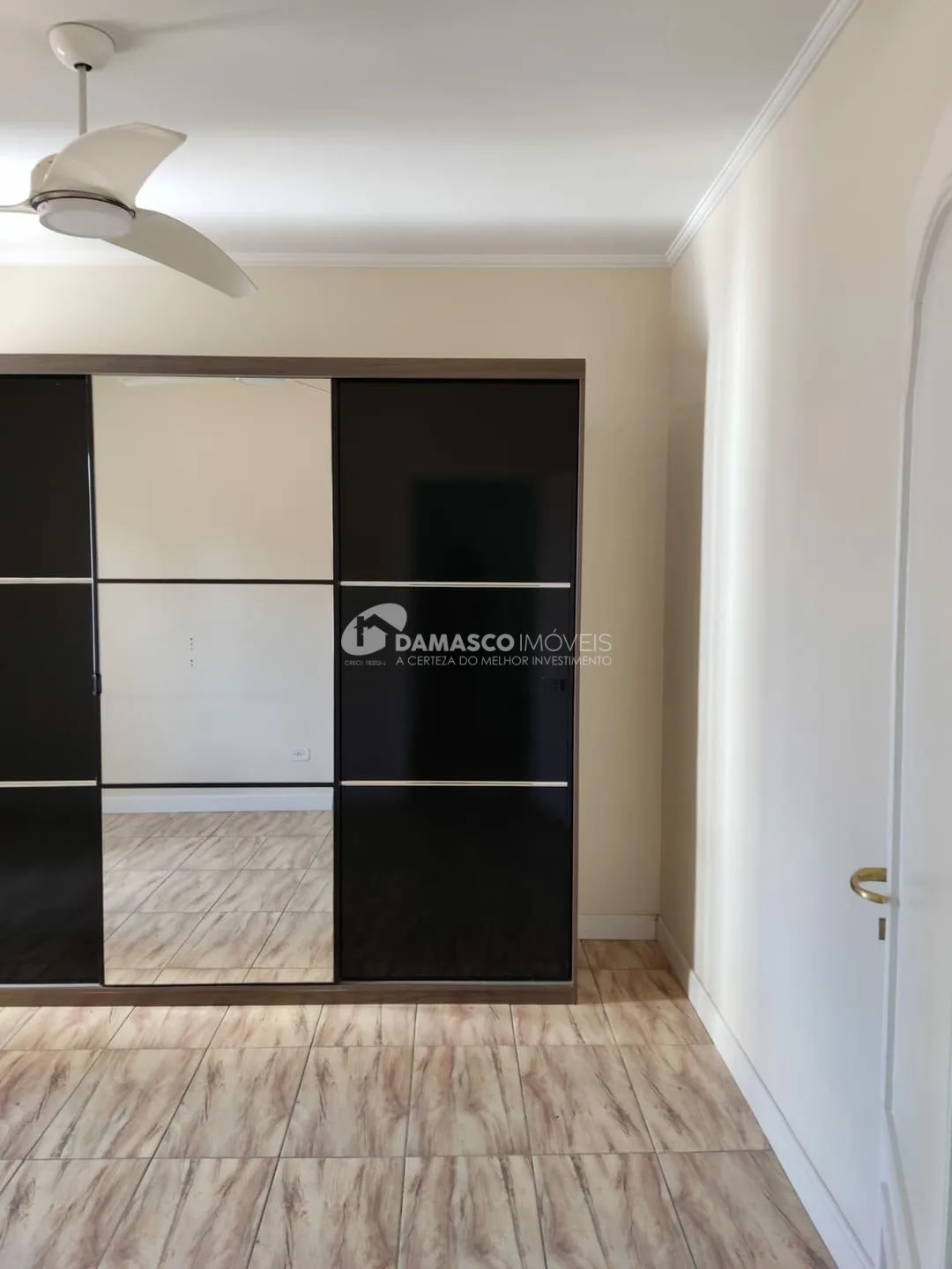 Sobrado à venda 3 Quartos, 1 Suite, 3 Vagas, 246M², Fundação, São Caetano do Sul - SP