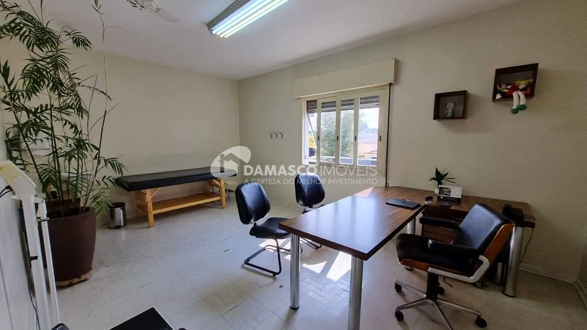Sobrado à venda, 3 dorm (1suíte), 6 vagas, Olímpico