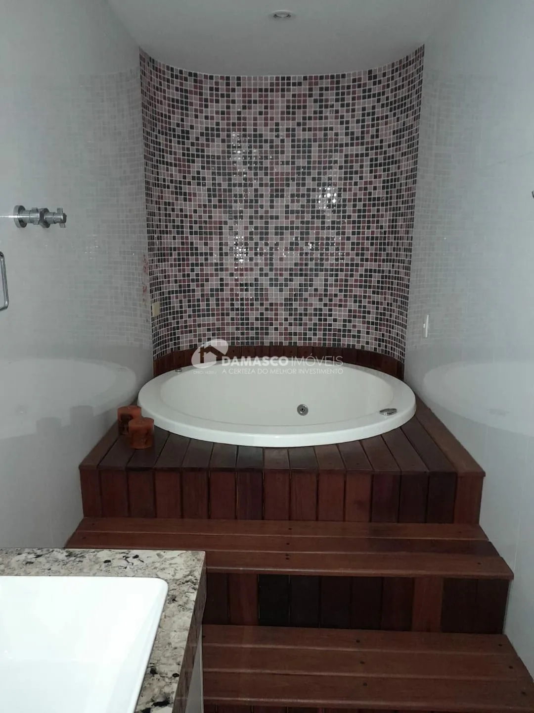 Sobrado à venda 3 Quartos, 3 Suítes, 4 Vagas, 350 m², Vila Floresta, Santo André - SP