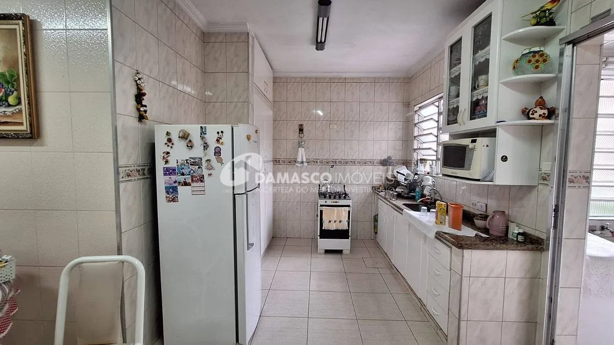 IMÓVEL TÉRREO NO BAIRRO SANTA PAULA COM DUAS CASAS E SALÃO COML