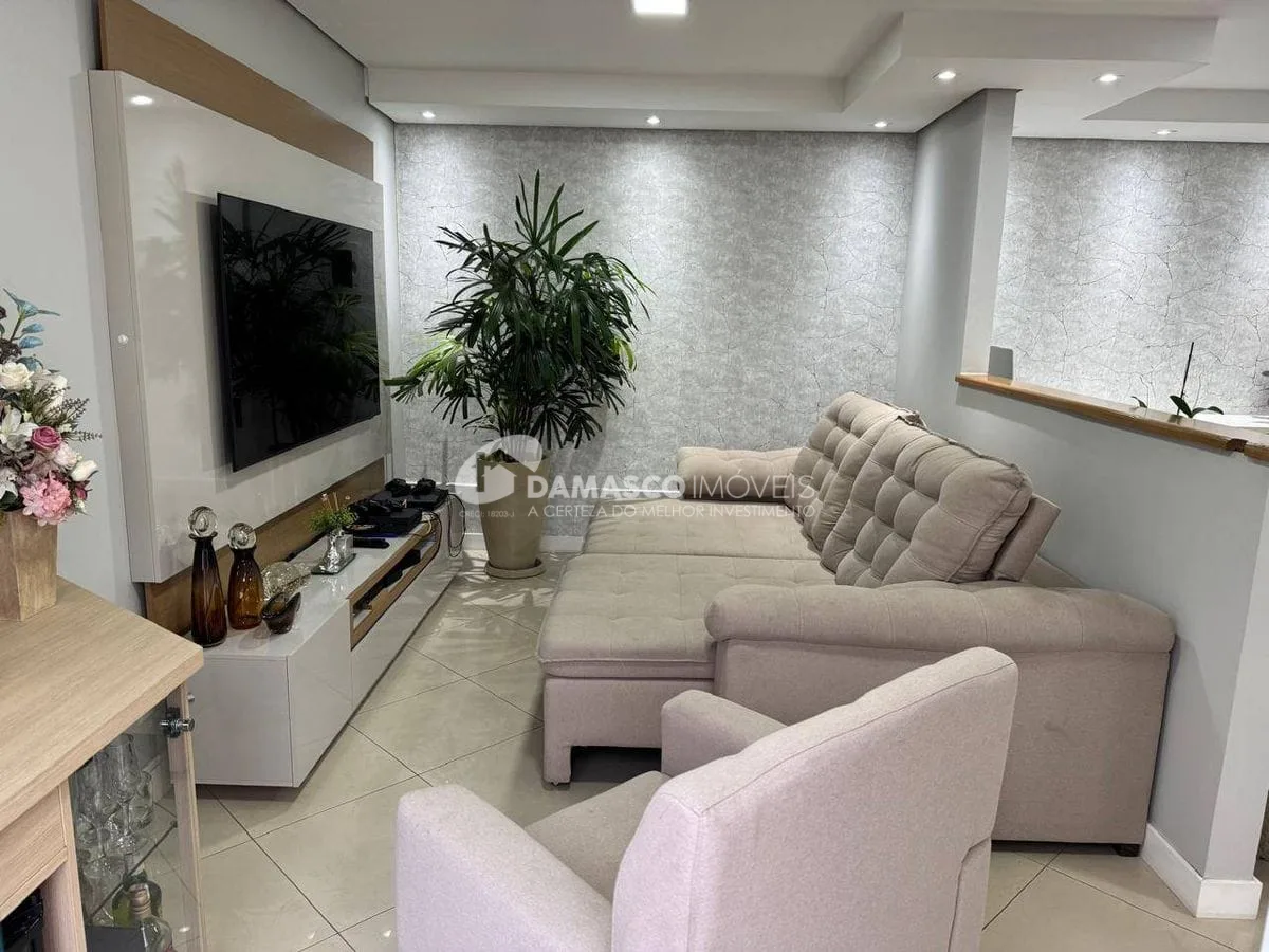 Penthouse, 2 dorm, 1 suíte e sala com sacada