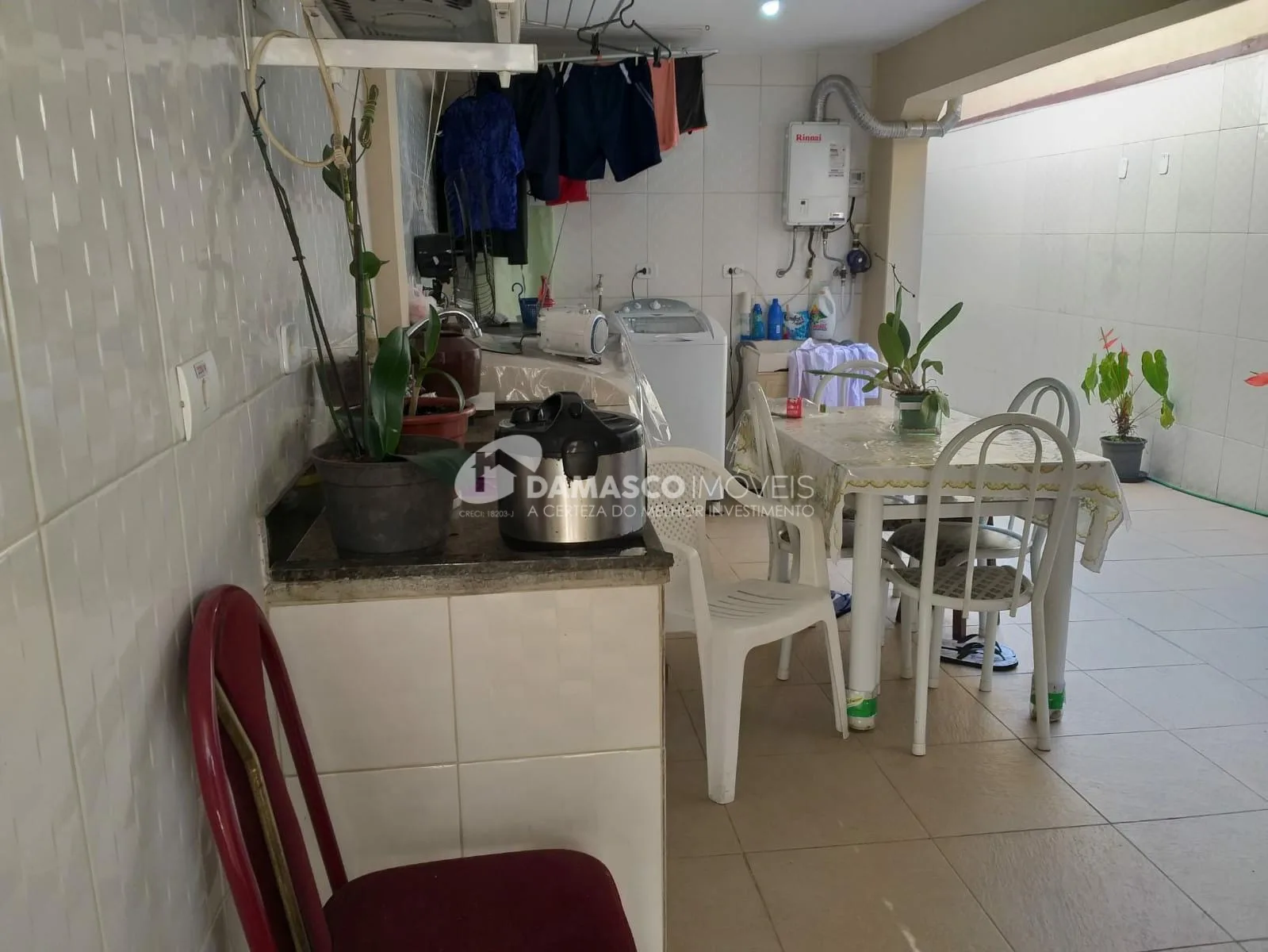 Sobrado à venda 3 Quartos, 2 Suites, 4 Vagas, 330M², Santa Maria, Santo André - SP