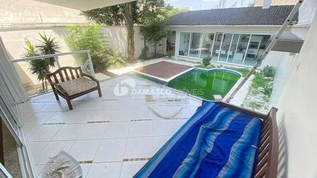 Sobrado à venda 3 Quartos, 3 Suites, 5 Vagas, 380M², Jardim, Santo André - SP
